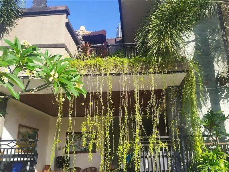 Hotel Oyo 3912 Wahyu Residence Bali Denpasar