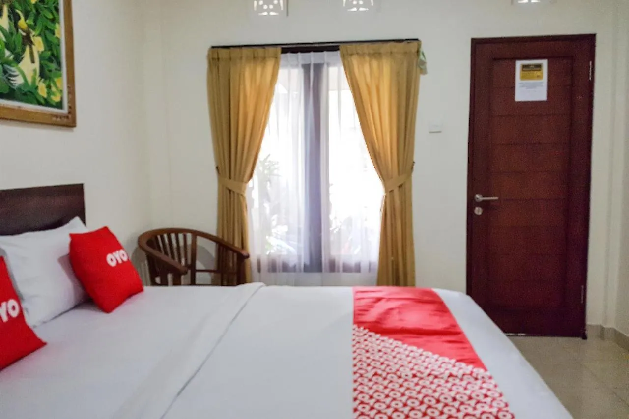Oyo 3912 Wahyu Residence Bali Denpasar Hotel